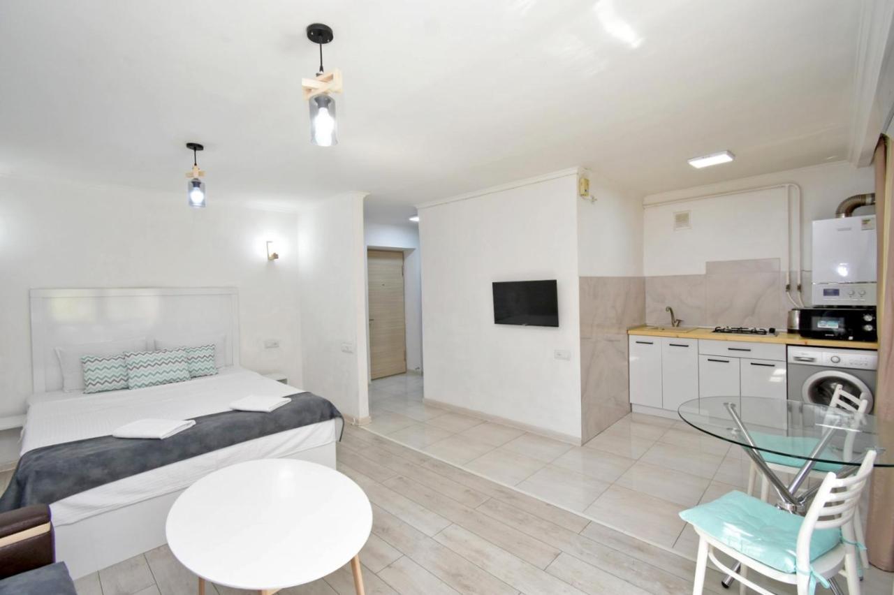 Cozy Apartment Near To The Metro H Kochar 19 Jerevan Exteriör bild
