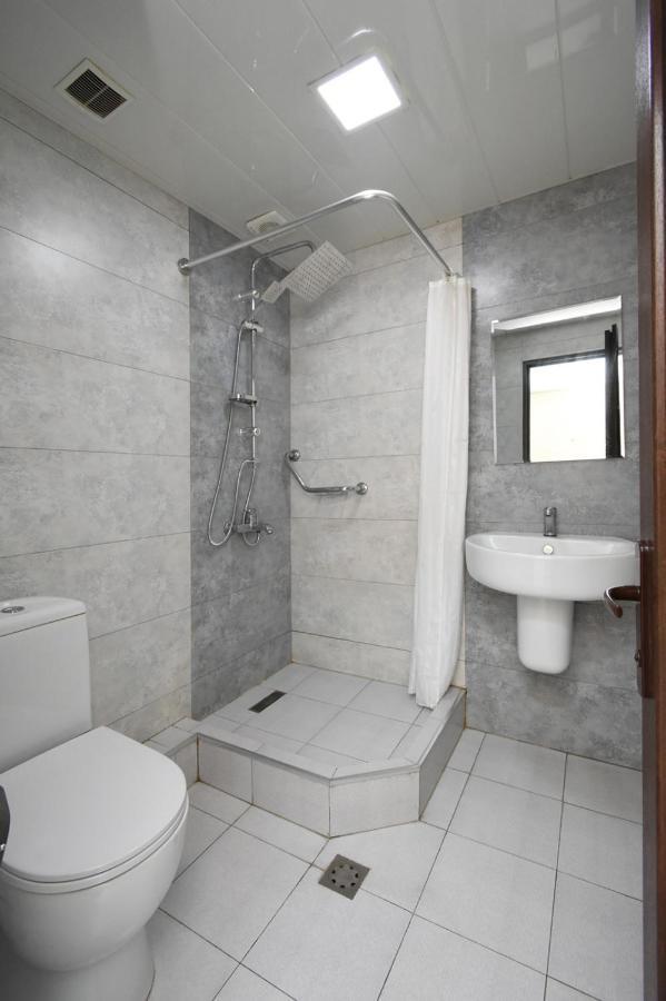 Cozy Apartment Near To The Metro H Kochar 19 Jerevan Exteriör bild