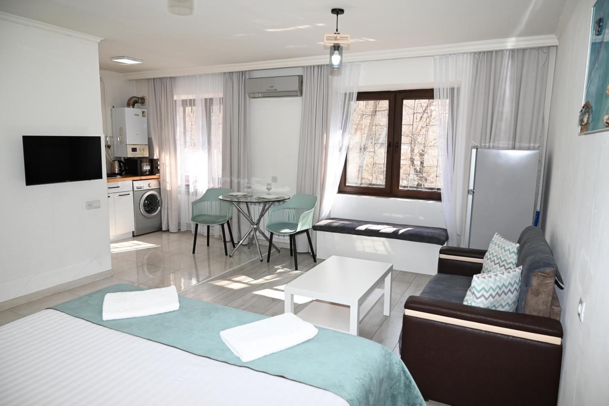 Cozy Apartment Near To The Metro H Kochar 19 Jerevan Exteriör bild